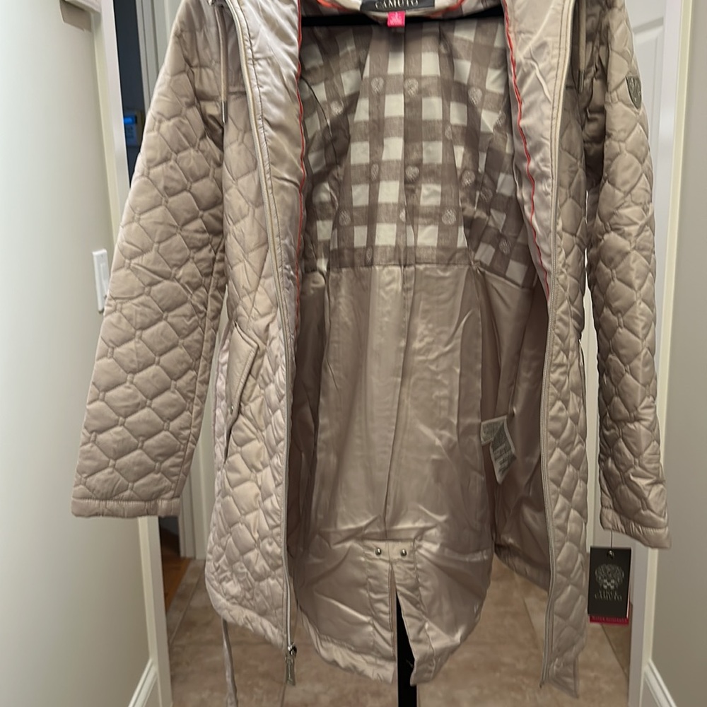 VINCE CAMUTO women’s Belted Hooded Quilted Jacket - Picture 13 of 16